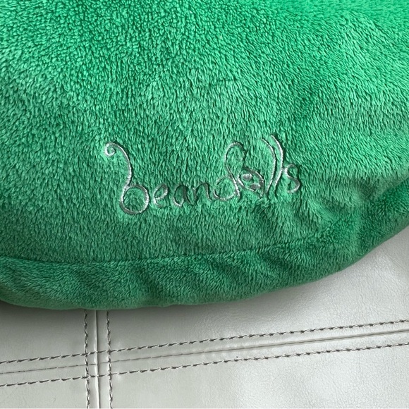 One 23” Beanpod with Four 6” Dolls - Picture 4 of 5